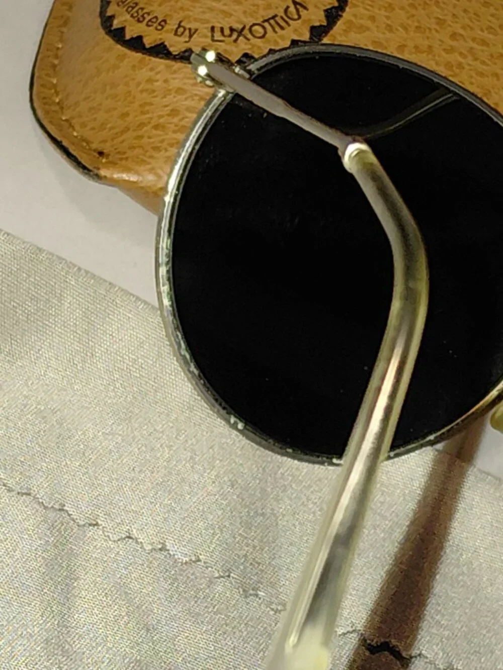 Ray-Ban Round Metal Sunglasses - Silver Frame & Case